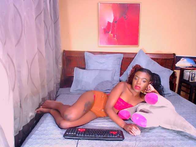 Capturi de ecran de difuzare SquitingQueen