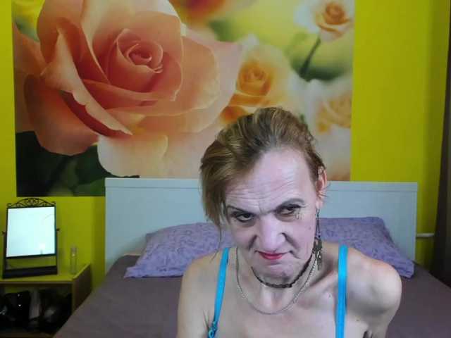 Capturi de ecran de difuzare SqurtyLally69