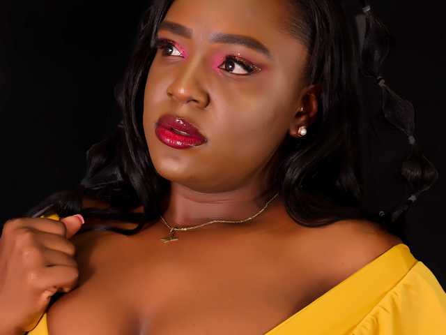 Fotografie a profilului ssusy-ebony
