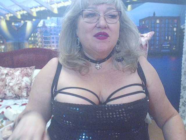 Fotografii StarMarmela Hi boys!! Cam - 50 Boobs Token - 30 Firm Ass - 35 Wet Pussy Show - 55! Naked-100 SQUIRT only in private! Have a good mood!!!
