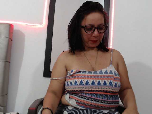 Fotografii Stefanycrazy lush,dommi2 tits(50) pussy(60) ass(70) :naked(100) :squirt(200) ) anal (250) :cum (pvt)