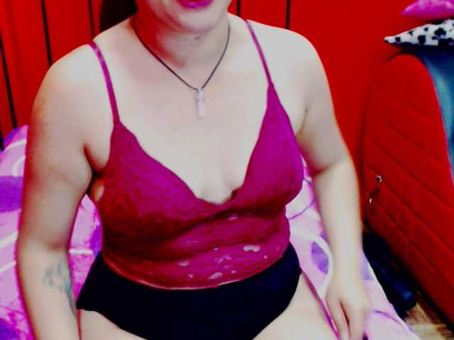 Fotografii Stephanyhot1 welcome to my room, I'm Stephany, add me to your favorites list and let's have pleasant orgasms ♥♥♥Would you like to experiment with the prohibited? Let's go private and find out