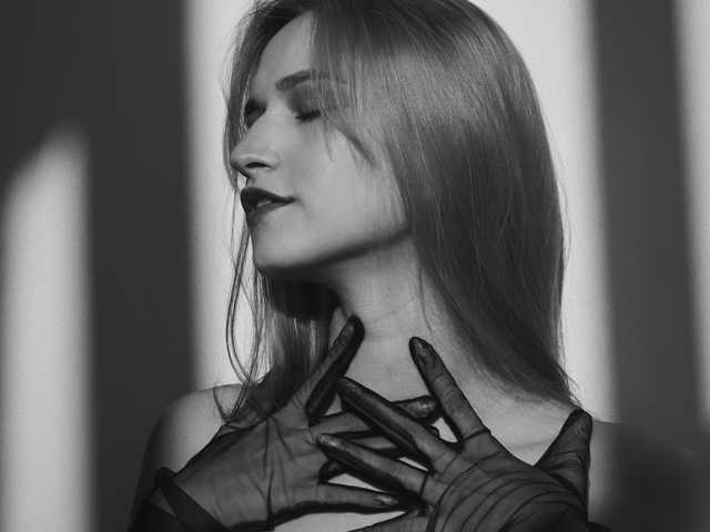 Fotografie a profilului __ANNA__