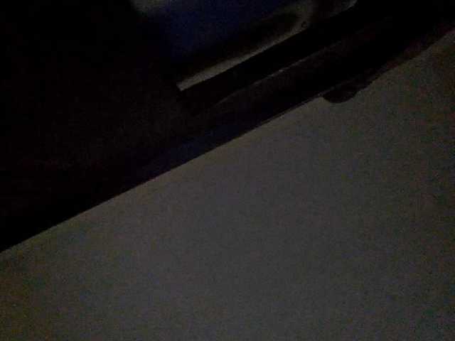 Capturi de ecran de difuzare Nikita-mi