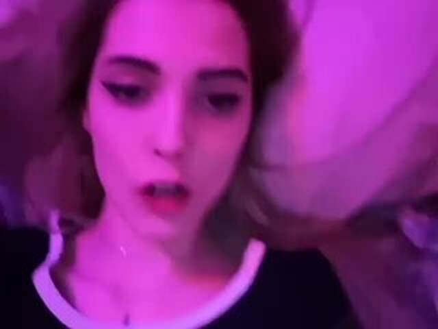 Capturi de ecran de difuzare sy4kagirl