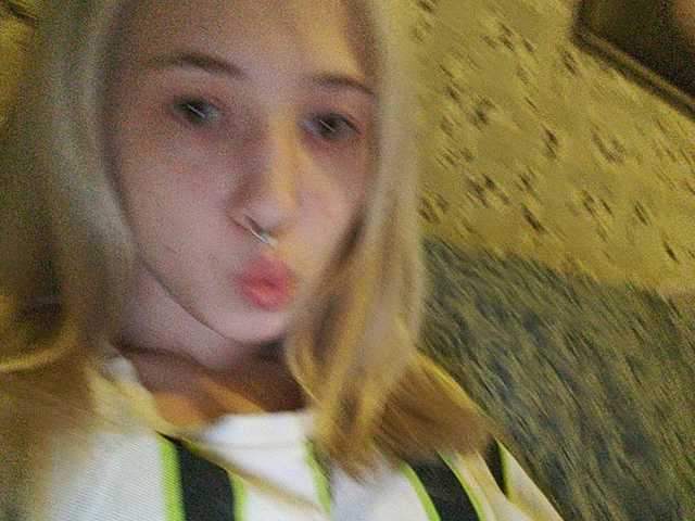 Capturi de ecran de difuzare _kissaaa_