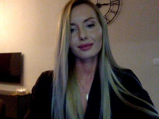 Capturi de ecran de difuzare Suzannaaa