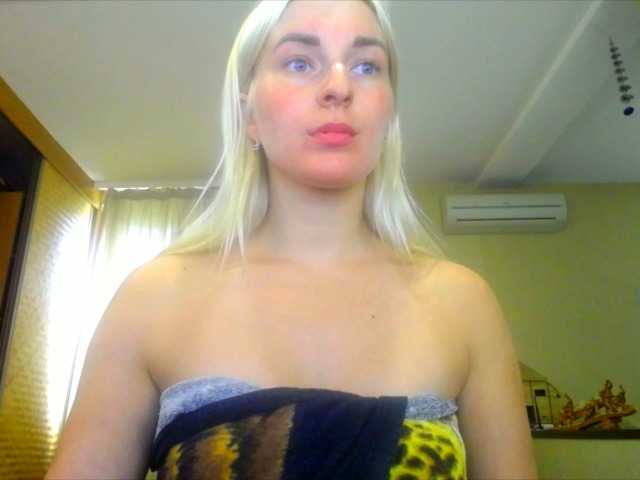Fotografii SweetGia like 11 / ass 50 / chest 80 / feet 20 / control toys 199 10 min/more pvt c2c 25/33 ultra 33 sec/blowjob 60/snap355/ AHEGAO FACE 13/ naked 350/oil bobs 111/ice in panties: 110