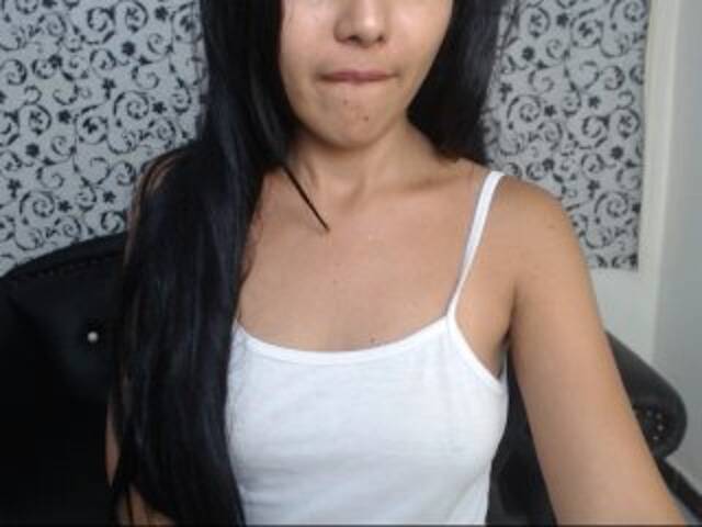 Capturi de ecran de difuzare Sweethotbitch