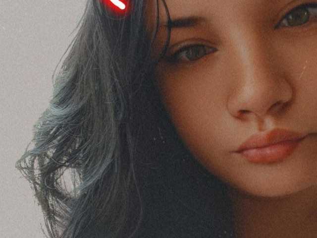 Fotografie a profilului Sylvia-Willa
