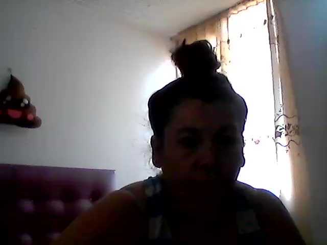 Capturi de ecran de difuzare SylviaFerrer