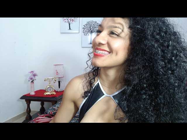 Capturi de ecran de difuzare TaliaWhite