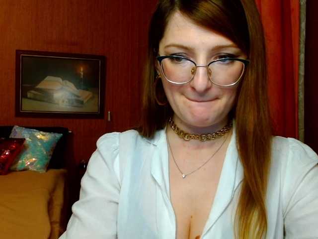 Fotografii tastyAriel Sweet and yet dang naughty ;) #innocentface #sweet #petite #glasses #fetish #natural #domina #teaser #cfmn #joi #cei #cbt #sph