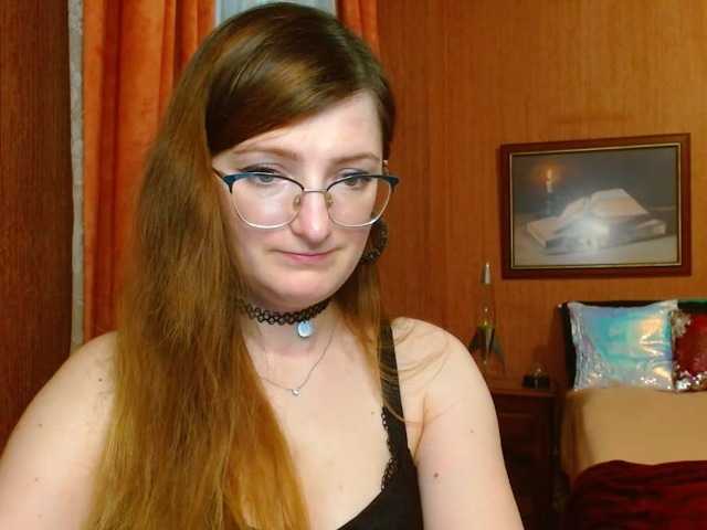 Fotografii tastyAriel Sweet and yet dang naughty ;) #innocentface #sweet #petite #glasses #fetish #natural #domina #teaser #cfmn #joi #cei #cbt #sph