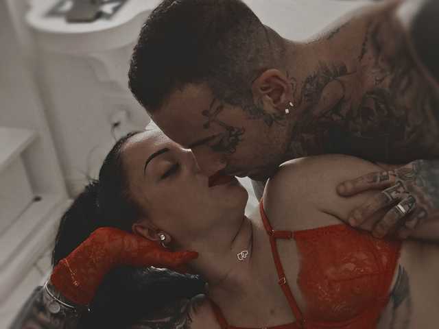 Fotografie a profilului TattooedCouple