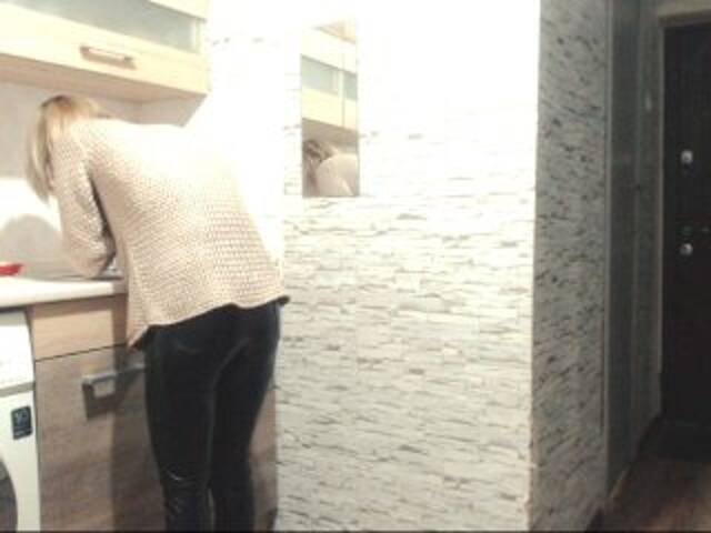 Capturi de ecran de difuzare PlayGirlKiss