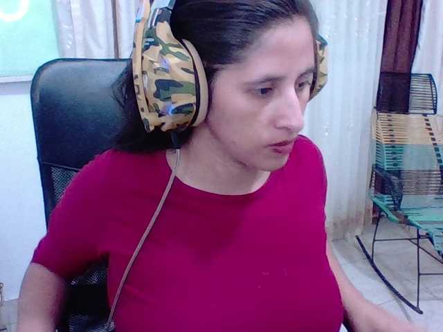 Capturi de ecran de difuzare thelesbianhot