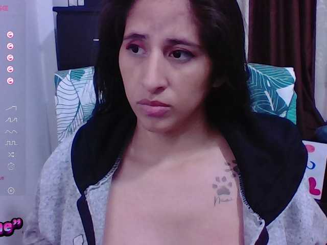 Capturi de ecran de difuzare thelesbianhot