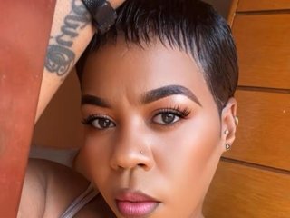 Chat video erotic THICKBUNNYCHICKxx