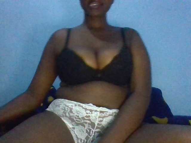 Capturi de ecran de difuzare Tightpussy22
