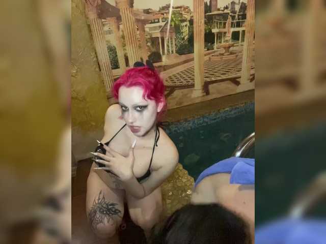Capturi de ecran de difuzare Tina-Kir