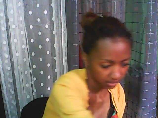 Capturi de ecran de difuzare tinychloe