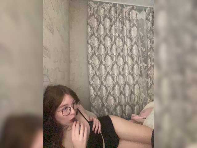 Capturi de ecran de difuzare TinyKittenMeow