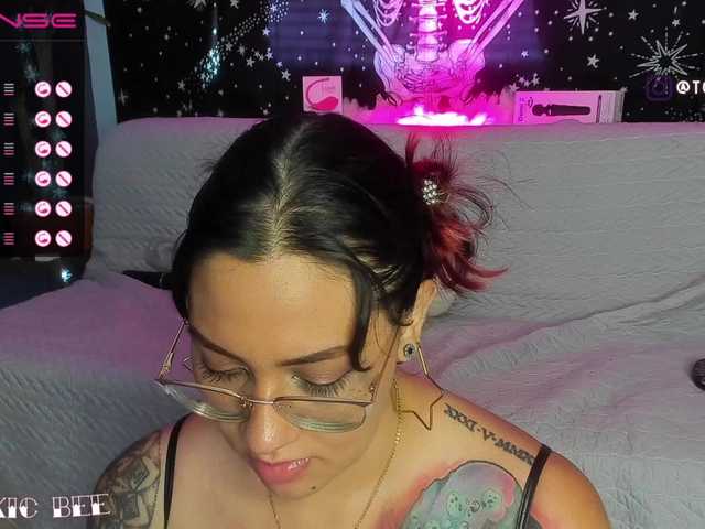 Fotografii CoralineBee Dont be rude. say Hi #bbw #tattooed #latina #Big