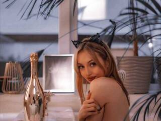 Chat video erotic tvoyamilaa21