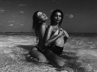 Chat video erotic twogirls3