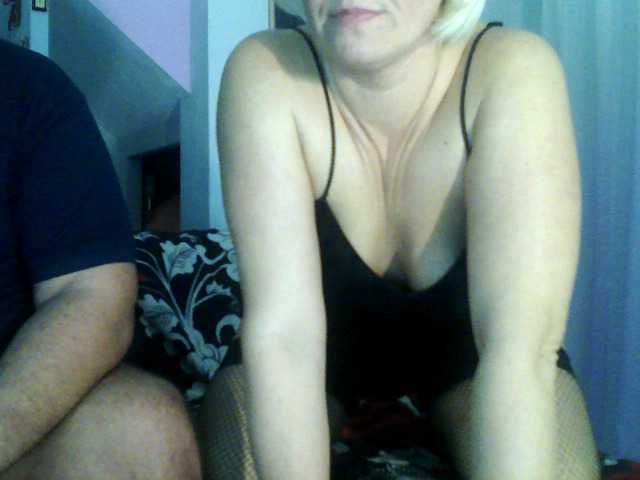 Capturi de ecran de difuzare LuckyCouple3X