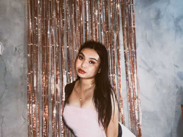 Fotografie a profilului Urlovelypinayxx