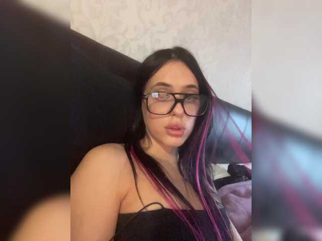 Capturi de ecran de difuzare ursweetwaifu1