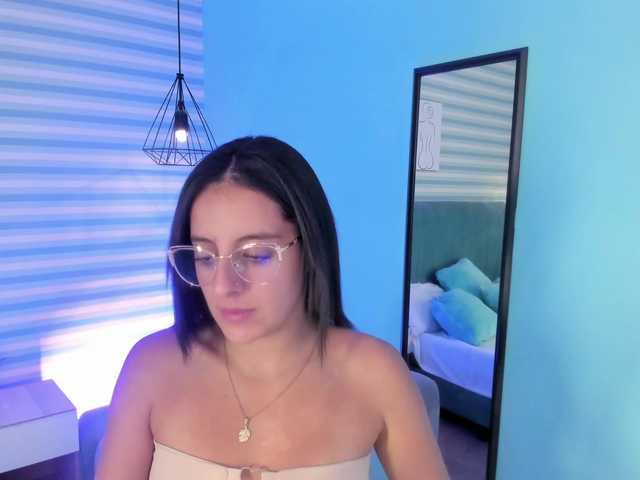 Capturi de ecran de difuzare valeria-ponce-