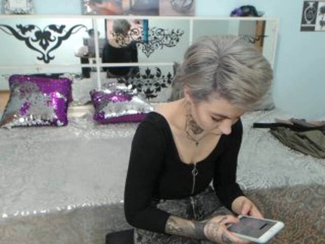 Capturi de ecran de difuzare VanessaKross