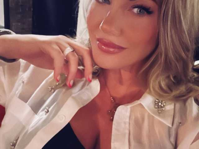 Fotografie a profilului VeliaBloom