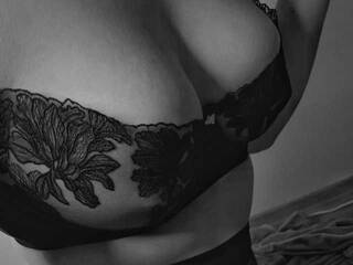 Chat video erotic velvet2219