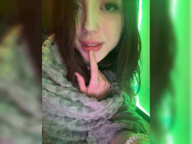 Capturi de ecran de difuzare VickaTsss