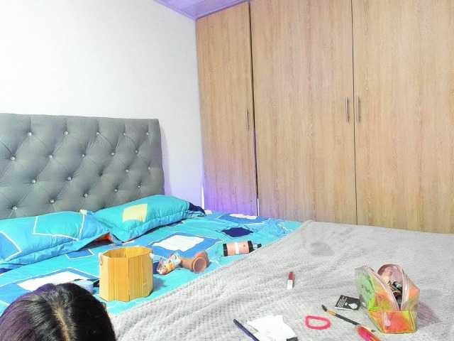 Capturi de ecran de difuzare VickyMoon