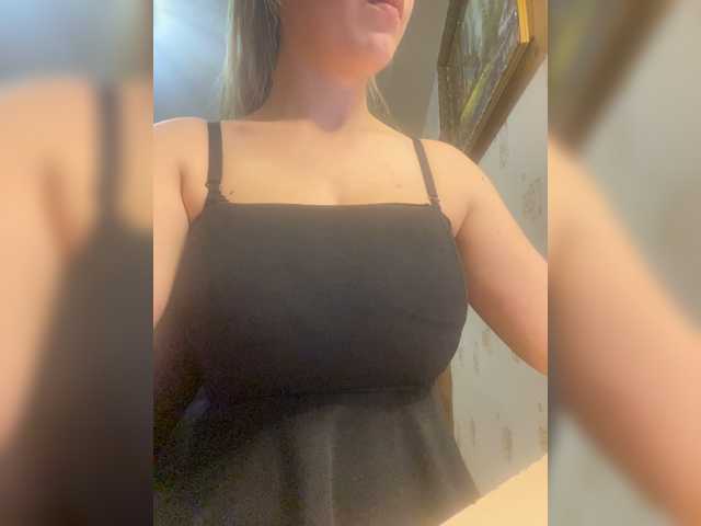 Fotografii Vikki_tori_aa Subscribe and put love. Lovense is powered by 2 tokens. 12tk-20 sec Ultra high...domi from 30 token. I go private and group.