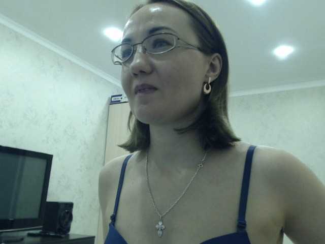 Fotografii viktoriyax I watch your camera for 21 tokens, listen to music for 10 tokens, and also go to ***ping, groups and private. Tips are welcome. Also put the Love of visitors!