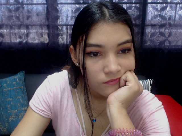 Capturi de ecran de difuzare vikyroxe