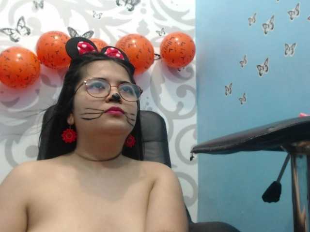 Fotografii Violetaloving hello lovers im violeta fun girl with big ass make me wet and show naked --LUSH ON --MAKE ME MOAN buy controle me toy and make me cum *i love roleplay and play oil * i do anal squrit and play pussy *I HAVE BIG CURVES AND CUTEFEET