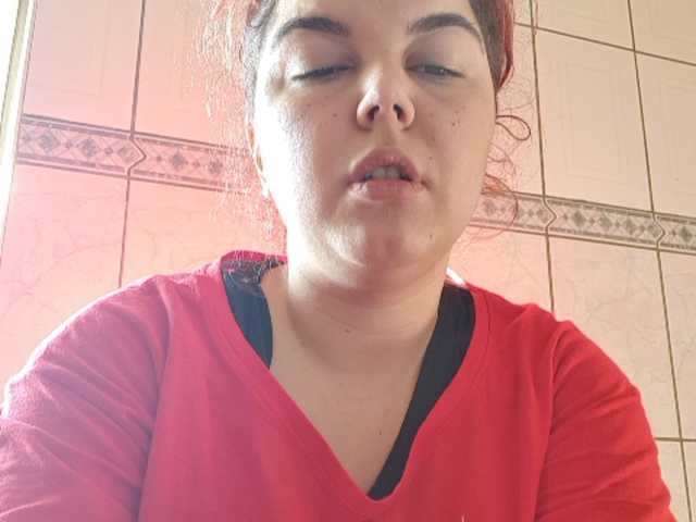 Capturi de ecran de difuzare VioletBoobs