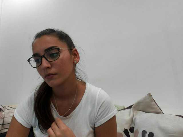 Capturi de ecran de difuzare violetmyers18