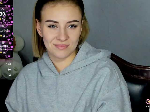 Capturi de ecran de difuzare KissyKristy