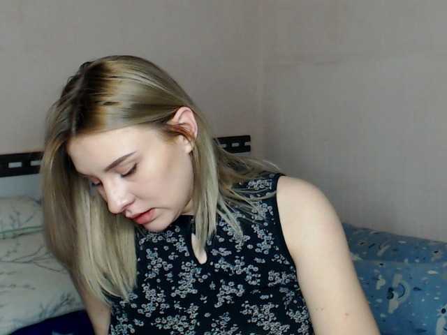 Capturi de ecran de difuzare KissyKristy