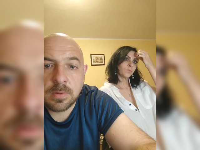 Capturi de ecran de difuzare WikiBitch