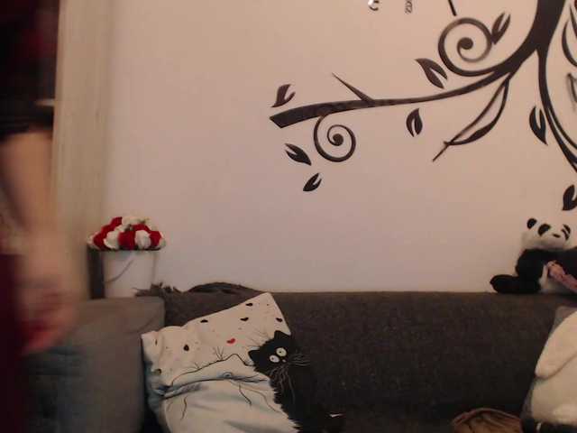 Capturi de ecran de difuzare WhiteQueen--1