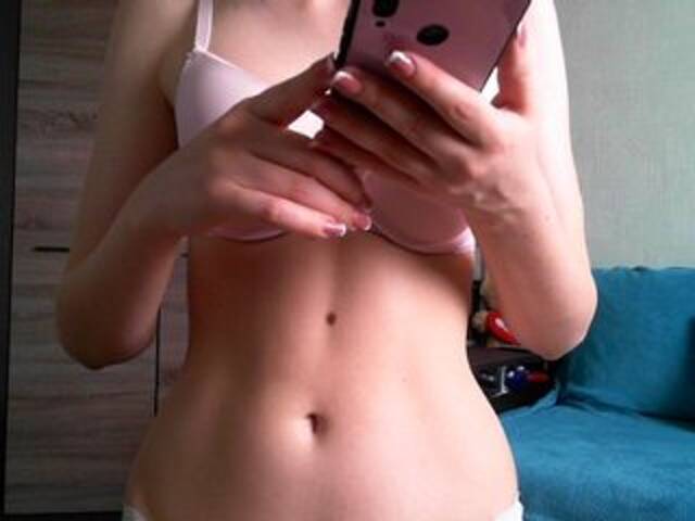 Capturi de ecran de difuzare Anyuta_Kiss